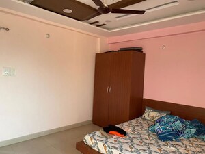 Room in  Pg at Viraj Khand – for Rent