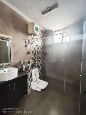 Bathroom in 3 BHK Builder Floor at Sector 40 – for Rent
