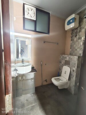 Bathroom in 3 BHK Builder Floor at Sector 40 – for Rent