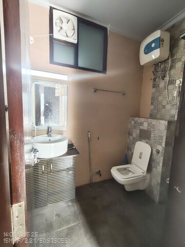 Bathroom in 3 BHK Builder Floor at Sector 40 – for Rent