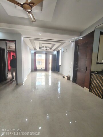 Living Room in 3 BHK Builder Floor at Sector 40 – for Rent