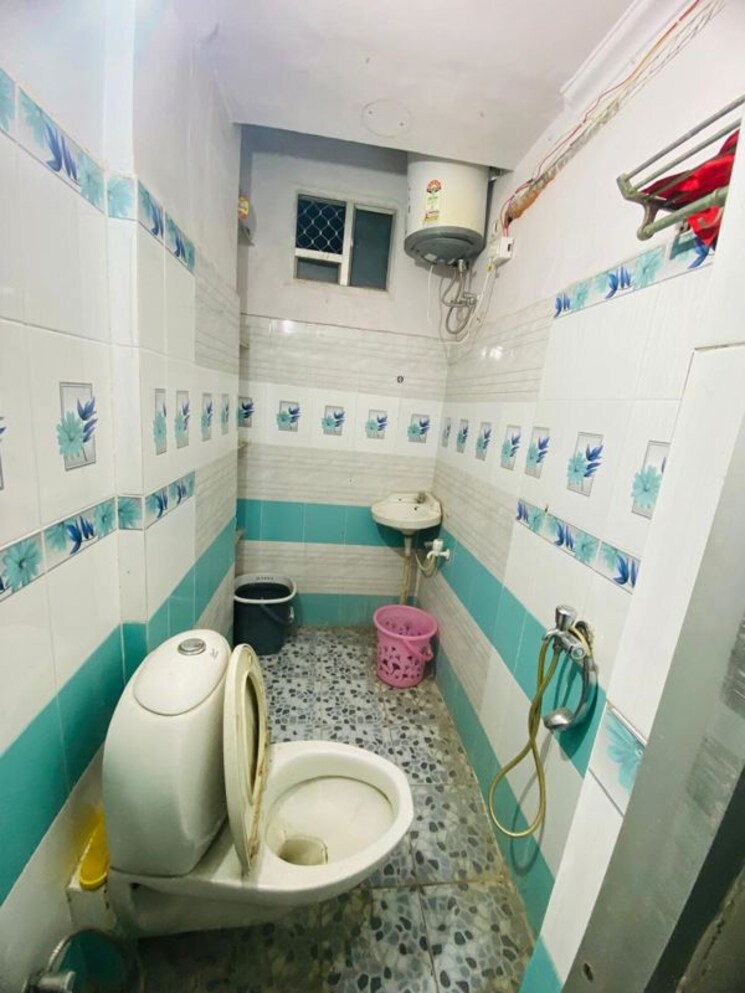 Room, vineet khand Pg For Girls In Vineet Khand 9731630