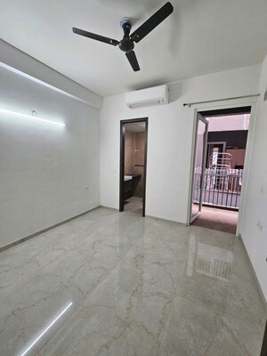 Room in 2 BHK Apartment at Smart World Orchard, Sector 61 – for Sale