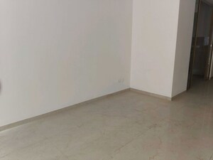 Room in 2 BHK Apartment at Smart World Orchard, Sector 61 – for Sale