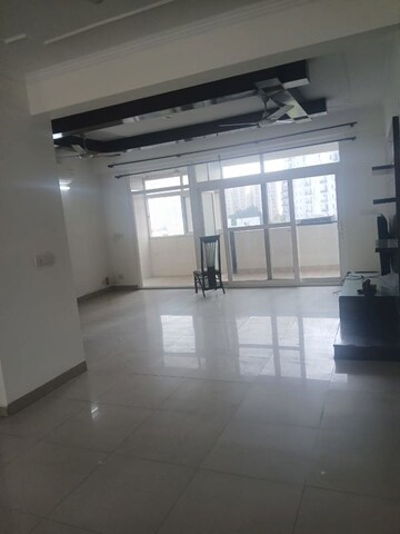 Room in 3 BHK Builder Floor at Millenium Residency, Sector 47 – for Rent