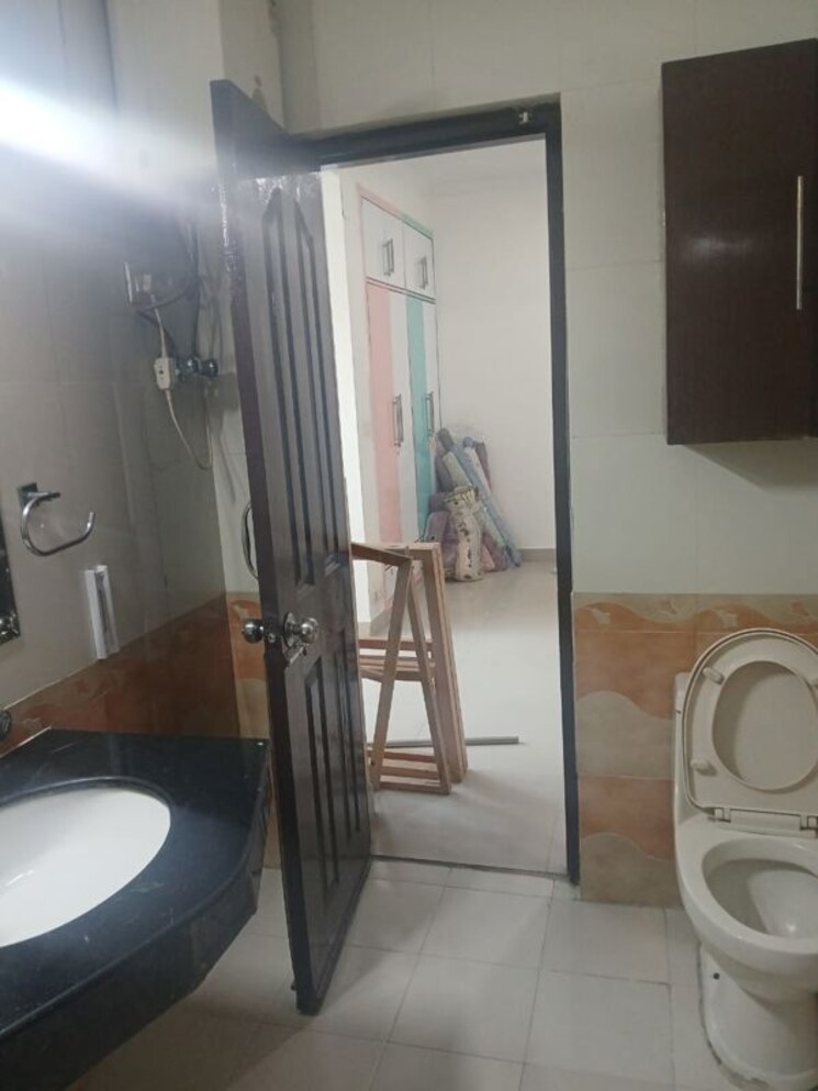 Bathroom, millenium-residency 3 Bedroom 2200 Sq.Ft. Builder Floor In Sector 47 Gurgaon 9731648