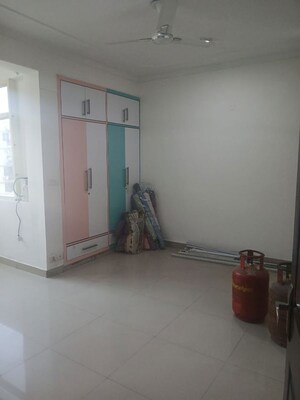 Room in 3 BHK Builder Floor at Millenium Residency, Sector 47 – for Rent