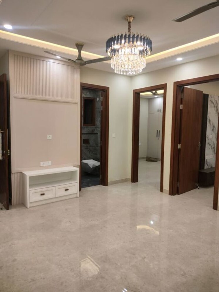 Room, ss-almeria 3.5 Bedroom 2000 Sq.Ft. Builder Floor In Sector 84 Gurgaon 9731681
