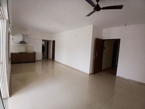 Room in 2 BHK Apartment at Gera Parkview I, Kharadi – for Sale