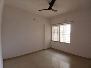 Room in 2 BHK Apartment at Gera Parkview I, Kharadi – for Sale