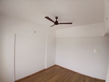 Room in 2 BHK Apartment at Gera Parkview I, Kharadi – for Sale