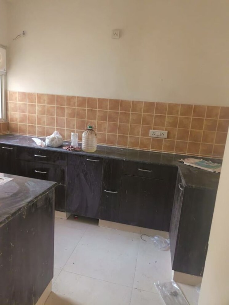 Kitchen, gardenia-golf-city 3 Bedroom 1350 Sq.Ft. Apartment In Sector 75 Noida 9731694