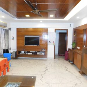 3 BHK Apartment For Rent in Khar West