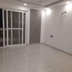 Room in 3.5 BHK Builder Floor at BPTP Eden Estate, Sector 81 – for Rent