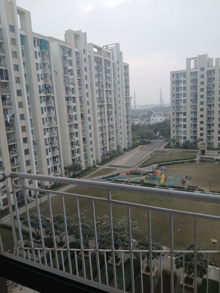 Exterior View, unitech-the-residences-sector-33 3 Bedroom 1800 Sq.Ft. Builder Floor In Sector 33 Gurgaon 9731703