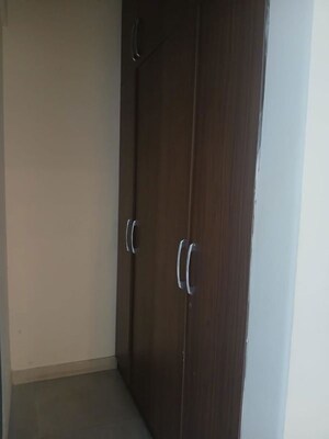 Furnished Amenities in 3 BHK Builder Floor at Unitech The Residences Sector 33, Sector 33 – for Rent