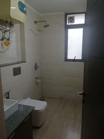 Bathroom in 3 BHK Builder Floor at Unitech The Residences Sector 33, Sector 33 – for Rent