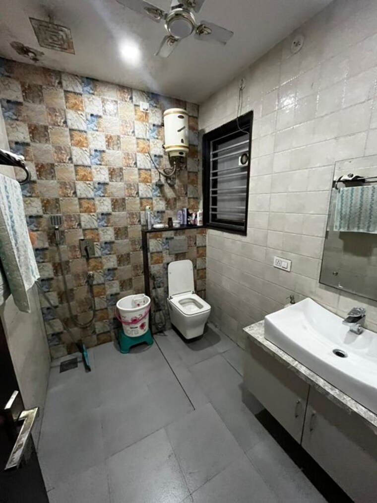 Team Area, sushant lok iii 3 Bedroom 263 Sq.Yd. Builder Floor In Sushant Lok Iii Gurgaon 9731706