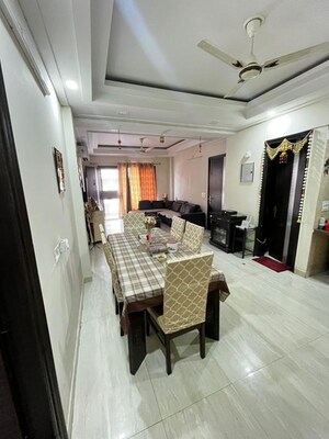 Parking in 3 BHK Builder Floor at Sushant Lok Iii – for Sale