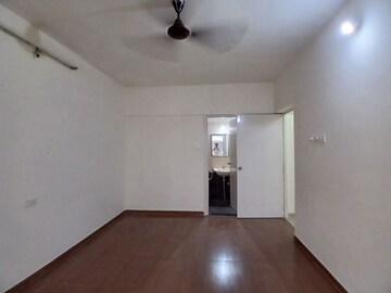 Room in 2 BHK Apartment at Jalan Aura County Pune, Wagholi – for Rent