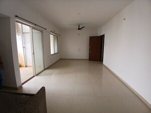 Room in 1 BHK Apartment at Gera Parkview I, Kharadi – for Rent