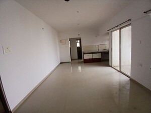 Room in 1 BHK Apartment at Gera Parkview I, Kharadi – for Rent