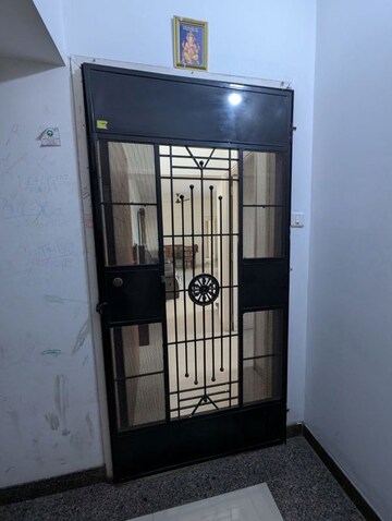 Room in 2.5 BHK Apartment at Pimple Gurav – for Rent