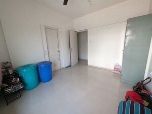 Room in 2.5 BHK Apartment at Pimple Gurav – for Rent