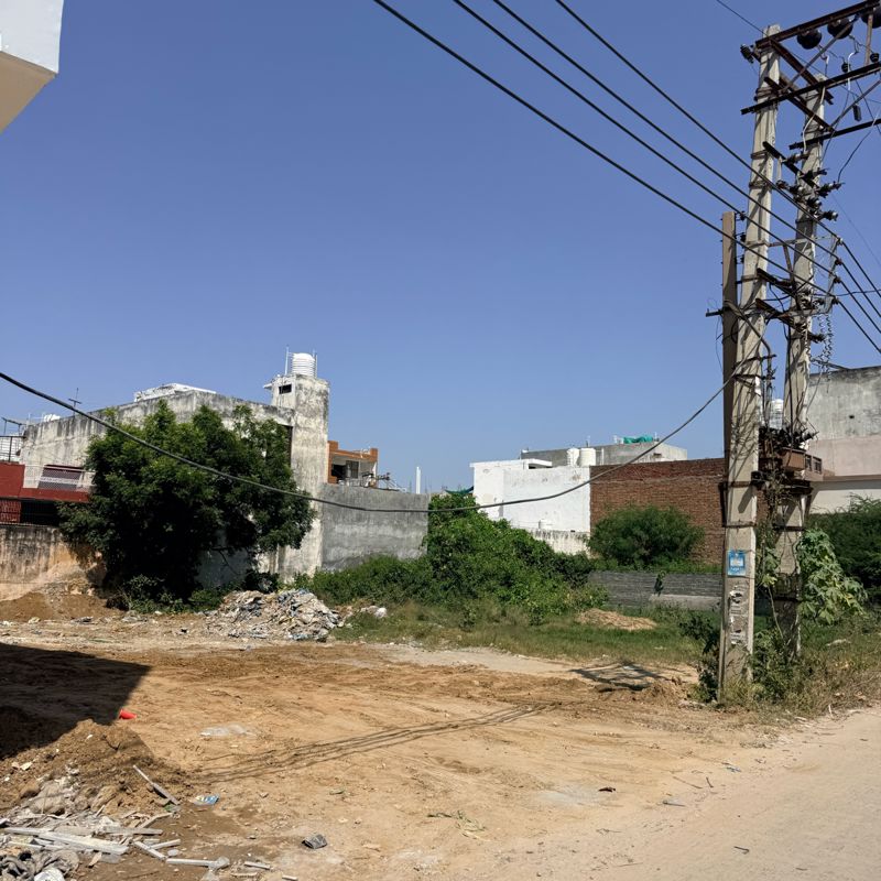 200 Sq.Yd. Plot in New Palam Vihar 3