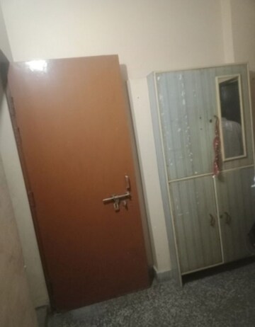 Room in 1 RK Villa at Aliganj – for Rent