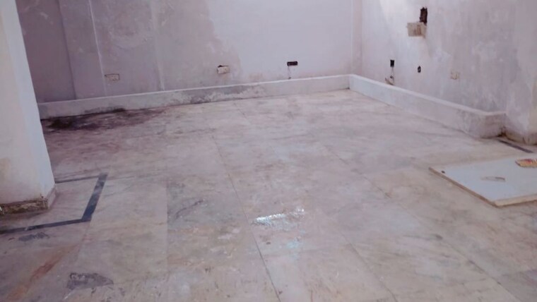 Floor Plan, sector 63 Commercial Office Space 2700 Sq.Ft. In Sector 63 Noida 9731734