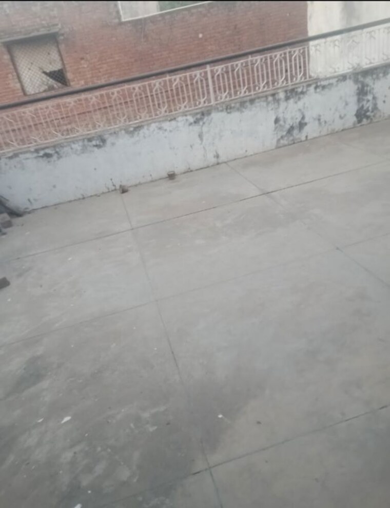 Balcony, aliganj 1 Bedroom 750 Sq.Ft. Independent House In Aliganj Lucknow 9731778