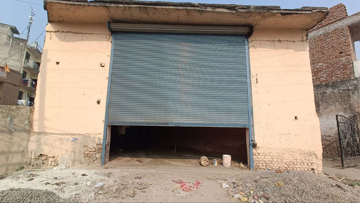 Warehouse For Rent in Pali
