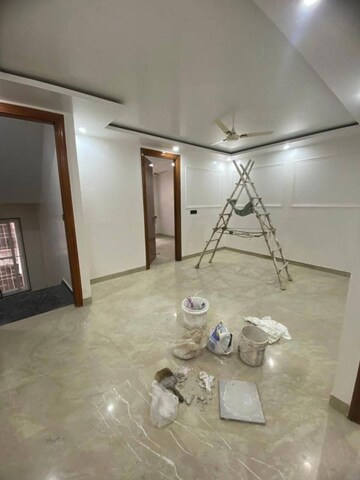 Room in 2 BHK Builder Floor at Chattarpur – for Rent
