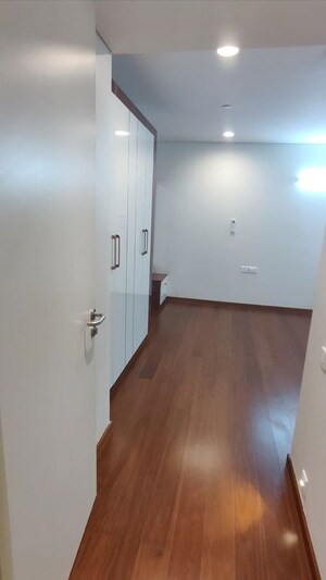 Room in 4 BHK Apartment at Wakad – for Rent