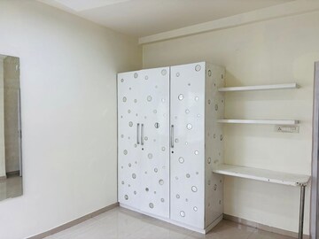 Room in 3 BHK Builder Floor at Madhapur – for Rent