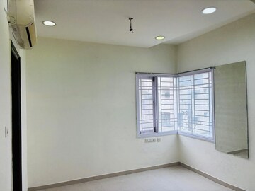 Room in 3 BHK Builder Floor at Madhapur – for Rent