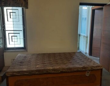 Room in 3 BHK Apartment at Butler Colony – for Sale