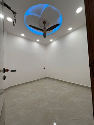 Room in 3 BHK Builder Floor at Govindpuri – for Sale