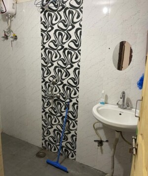 Bathroom in 1 BHK Villa at Aliganj – for Rent