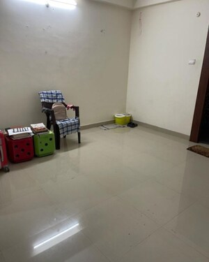 Parking in 1 BHK Villa at Aliganj – for Rent