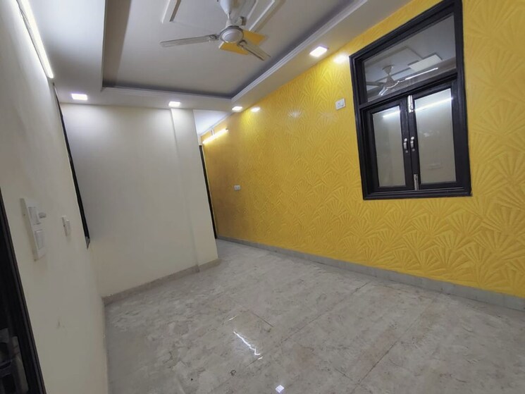 Room, govindpuri 2 Bedroom 60 Sq.Yd. Builder Floor In Govindpuri Delhi 9731842