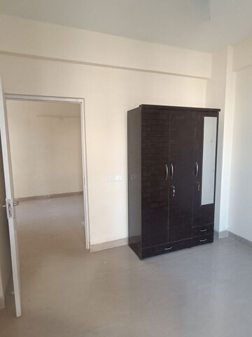 Room in 2 BHK Apartment at Shree Vardhman Mantra, Sector 67 – for Rent