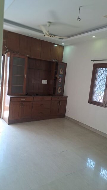 Room in 2 BHK Builder Floor at Malviya Nagar – for Rent