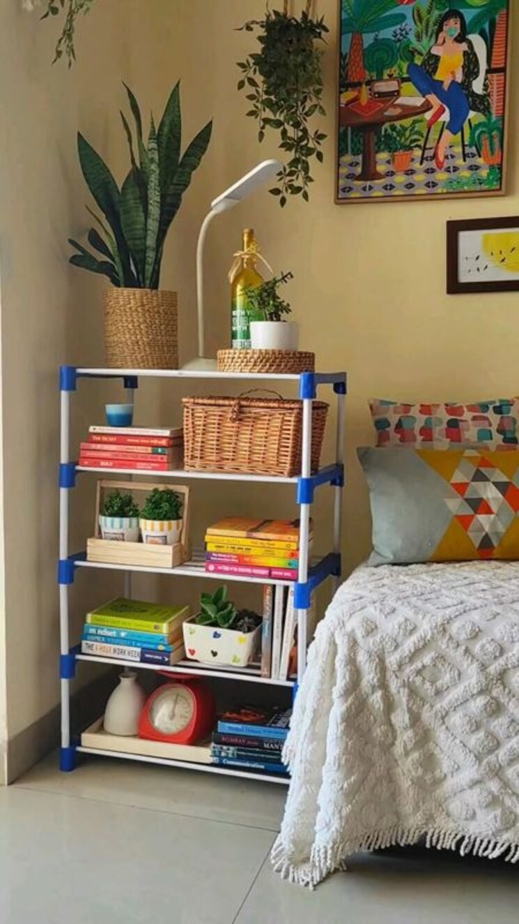 Room, vineet khand Pg For Girls In Vineet Khand 9731901