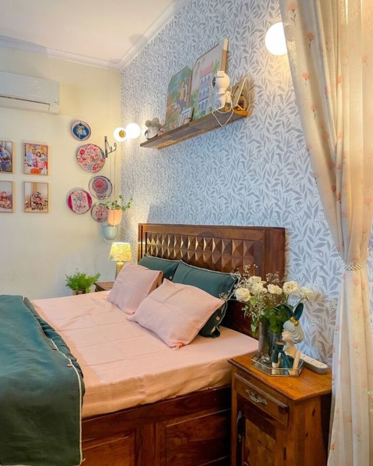 Room, vineet khand Pg For Girls In Vineet Khand 9731901