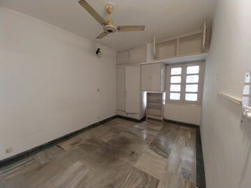 Room in 1 BHK Builder Floor at Malviya Nagar – for Rent