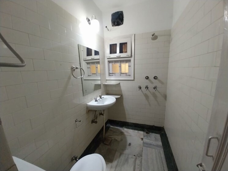 Bathroom, malviya nagar 1 Bedroom 1200 Sq.Ft. Builder Floor In Malviya Nagar Delhi 9731902