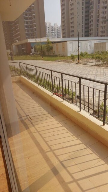 Balcony in 4 BHK Apartment at Amrapali Crystal Homes, Sector 76 – for Rent