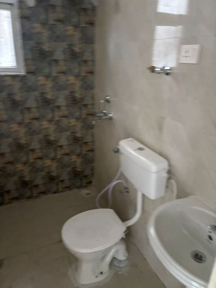 Bathroom, signature-the-millennia-3 2 Bedroom 661 Sq.Ft. Apartment In Sector 37d Gurgaon 9731953